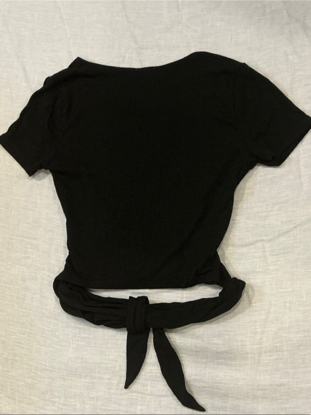 Black Wrap Tie-Waist Short Sleeve Crop Top - Picture 2 of 2